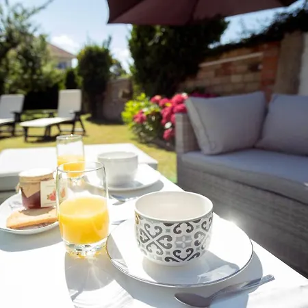 Preciosa Casa En Cerca De La Playa De Samil